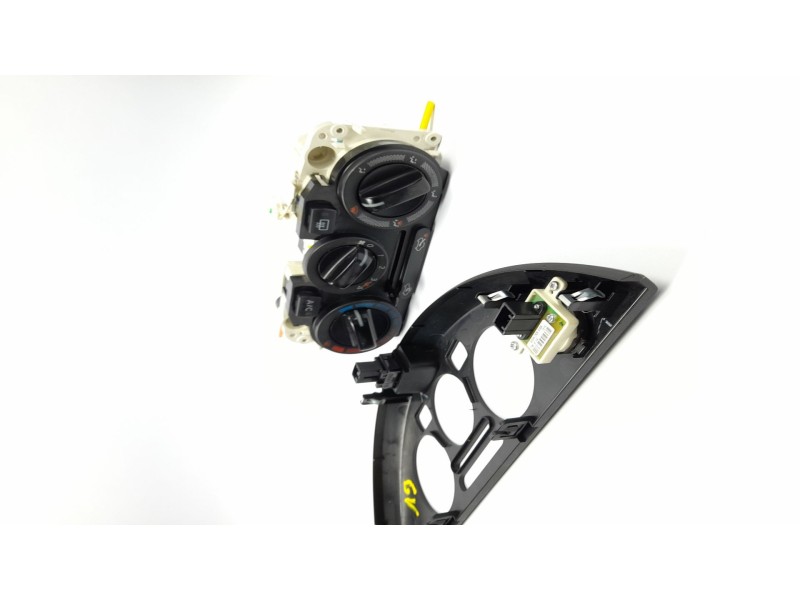 Recambio de mando calefaccion / aire acondicionado para nissan note (e11e) 1.5 dci referencia OEM IAM N107000L 275109U10B 