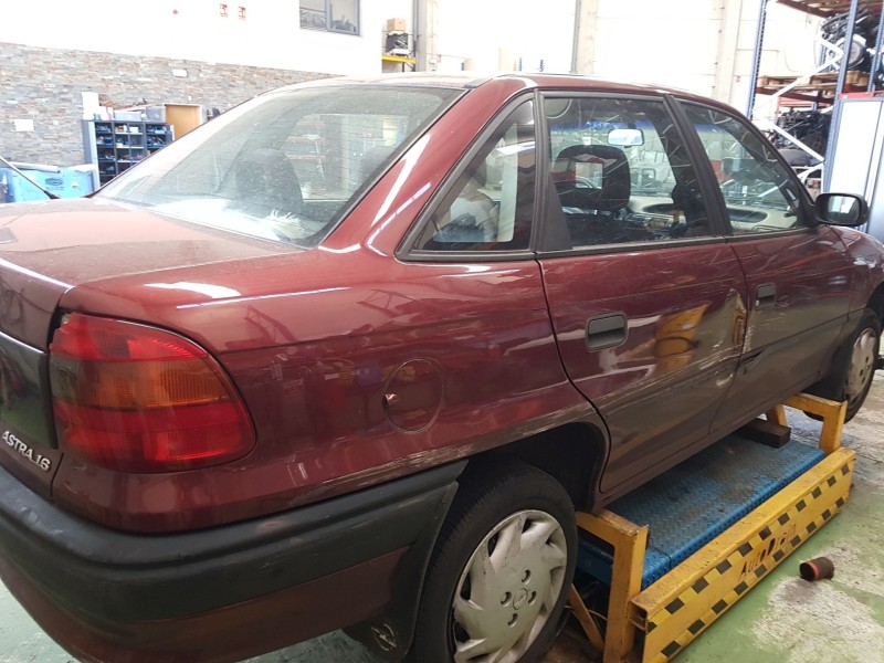 opel astra f hatchback (t92) del año 1995