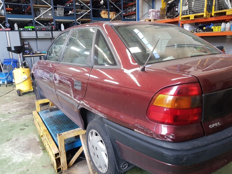 opel astra f hatchback (t92) del año 1995