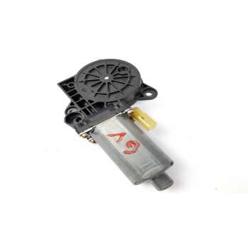 MOTOR ELEVALUNAS DELANTERO DERECHO 0130821939 