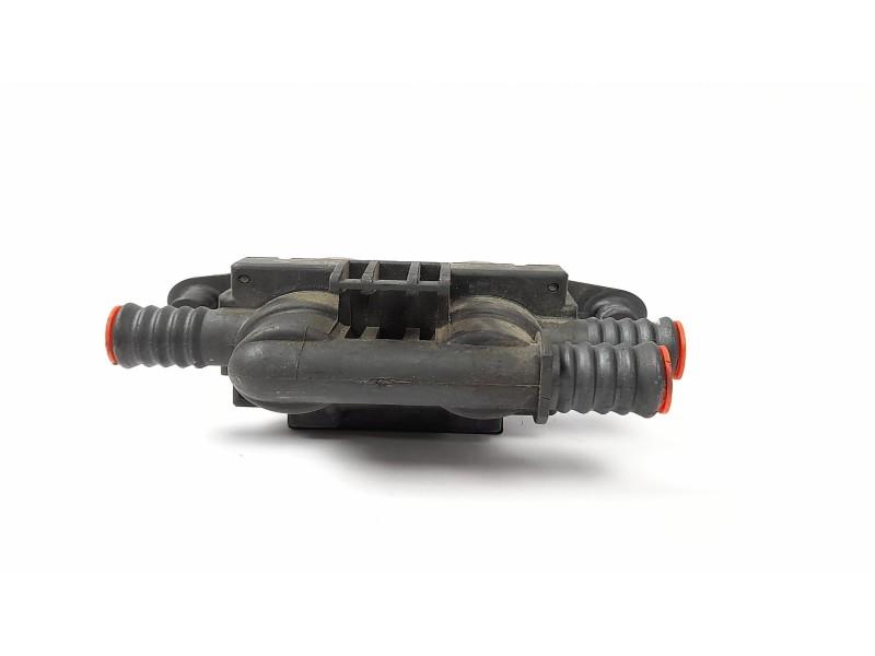 Recambio de bomba agua para bmw serie 5 berlina (e39) 2.5 525d referencia OEM IAM 6412837499502  