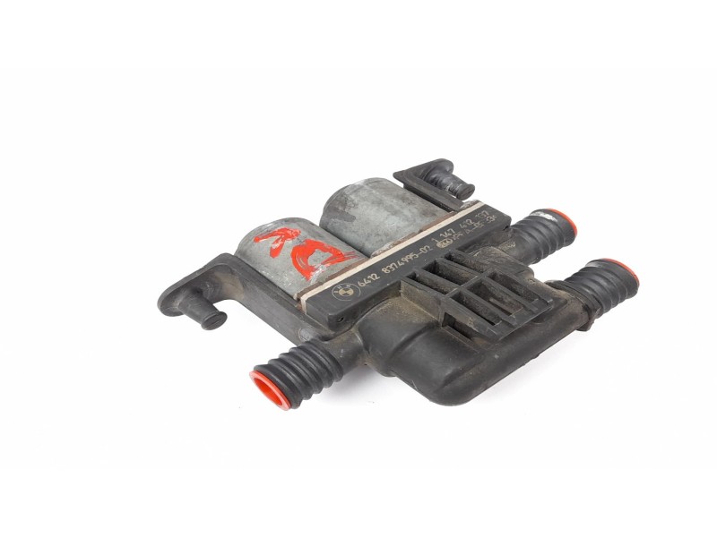 Recambio de bomba agua para bmw serie 5 berlina (e39) 2.5 525d referencia OEM IAM 6412837499502  