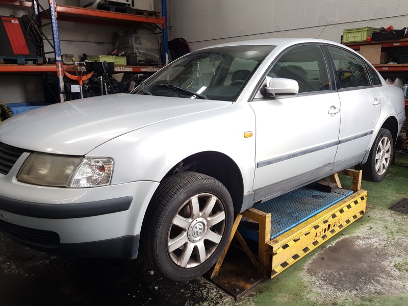 volkswagen passat b5 (3b2) del año 2022
