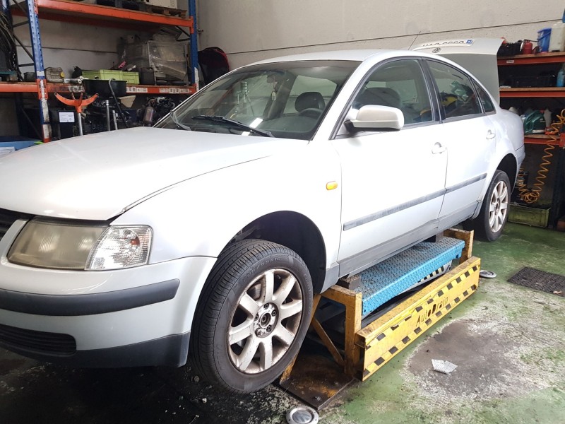 volkswagen passat b5 (3b2) del año 2022