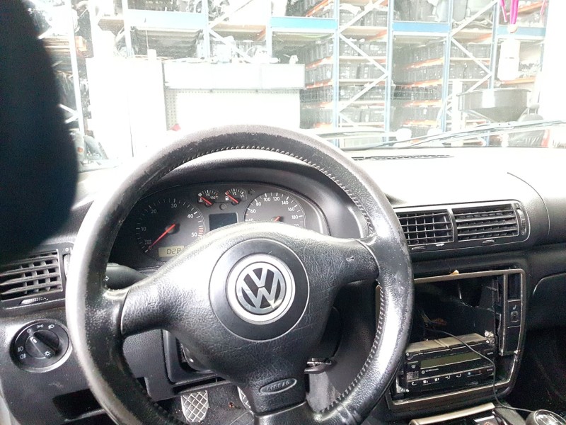 volkswagen passat b5 (3b2) del año 2022