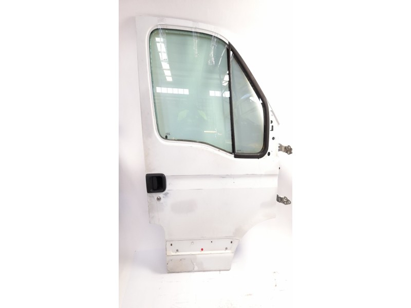 Recambio de puerta delantera derecha para opel movano furgón (f9) 2.8 dti referencia OEM IAM   