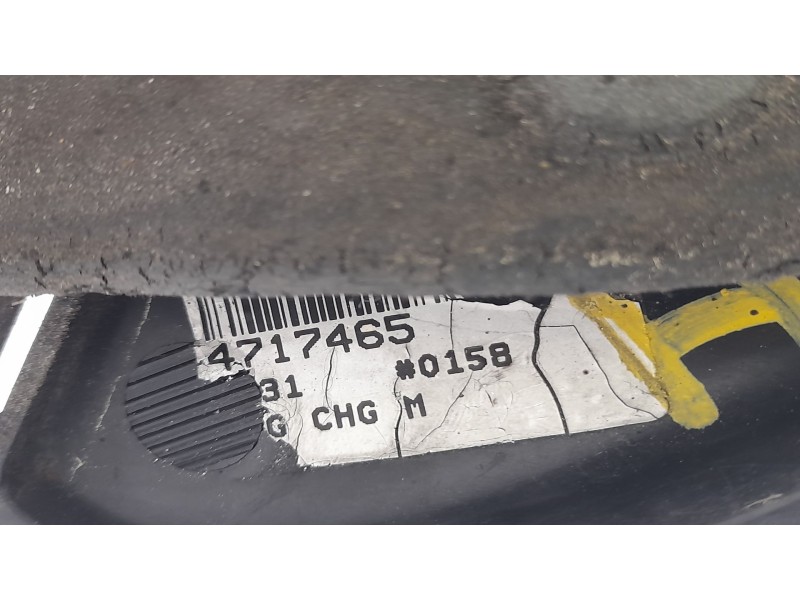 Recambio de retrovisor izquierdo para chrysler voyager (gs) 2.5 td referencia OEM IAM 4717465  