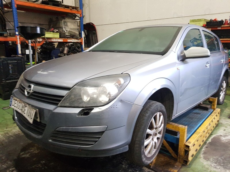 opel astra h (a04) del año 2004
