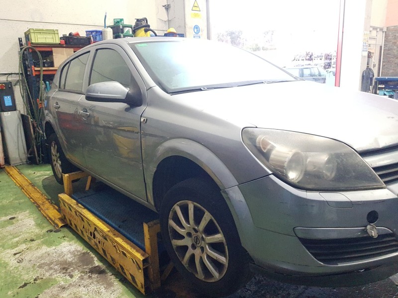 opel astra h (a04) del año 2004