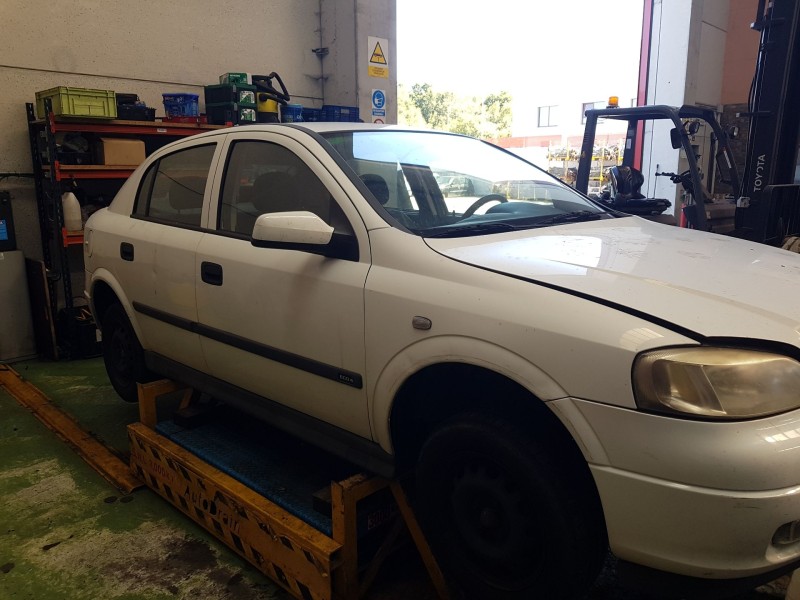 opel astra g hatchback (t98) del año 2001