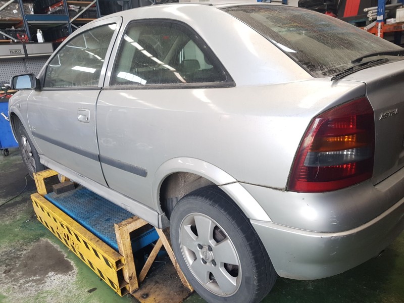 opel astra g hatchback (t98) del año 2002