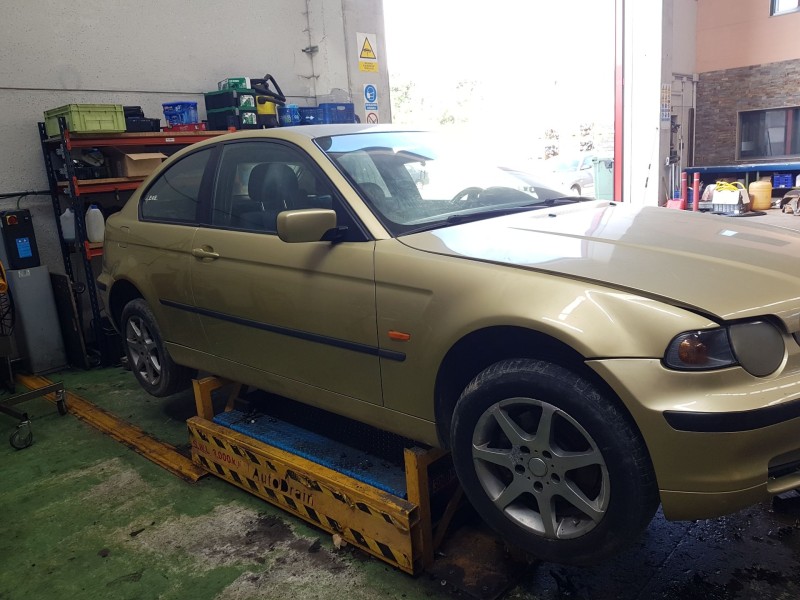 bmw 3 compact (e46) del año 2002
