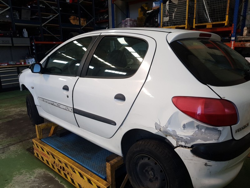 peugeot 206 berlina del año 1999