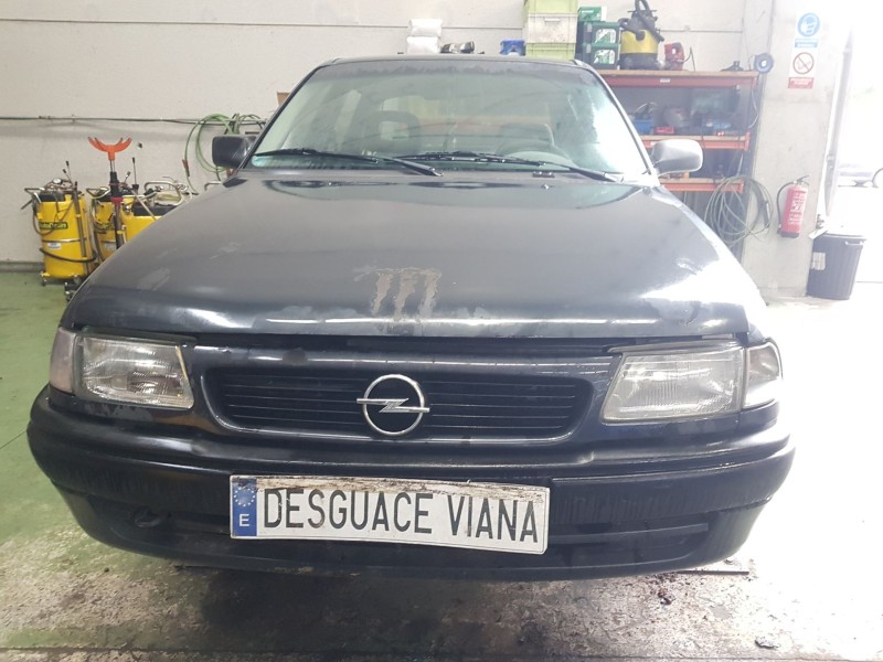 opel astra f classic sedán del año 1997