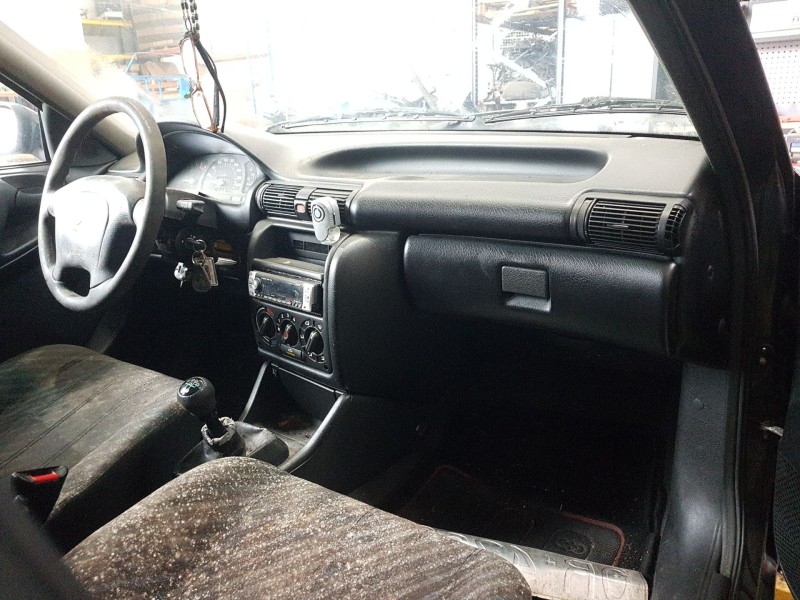 opel astra f classic sedán del año 1997