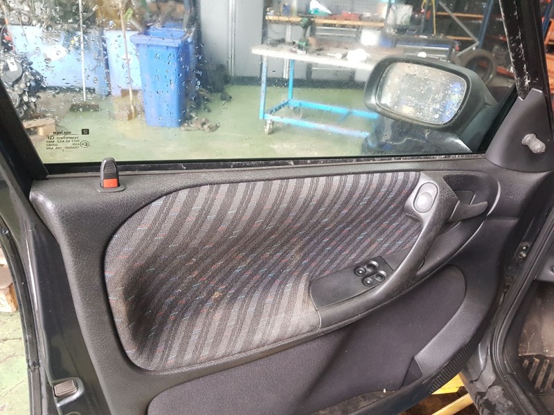 opel astra f classic sedán del año 1997