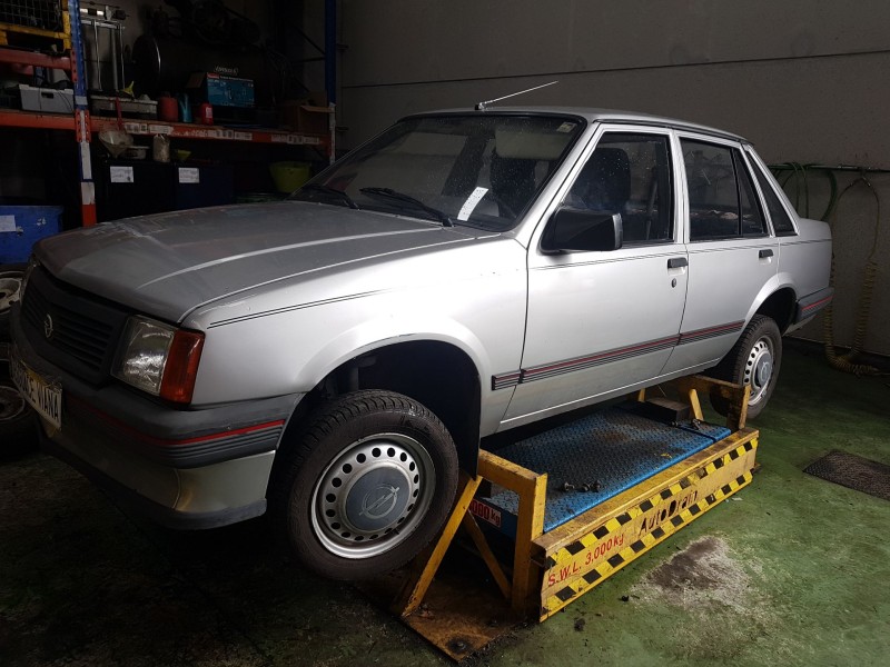 opel corsa 1.2ls tr del año 1988