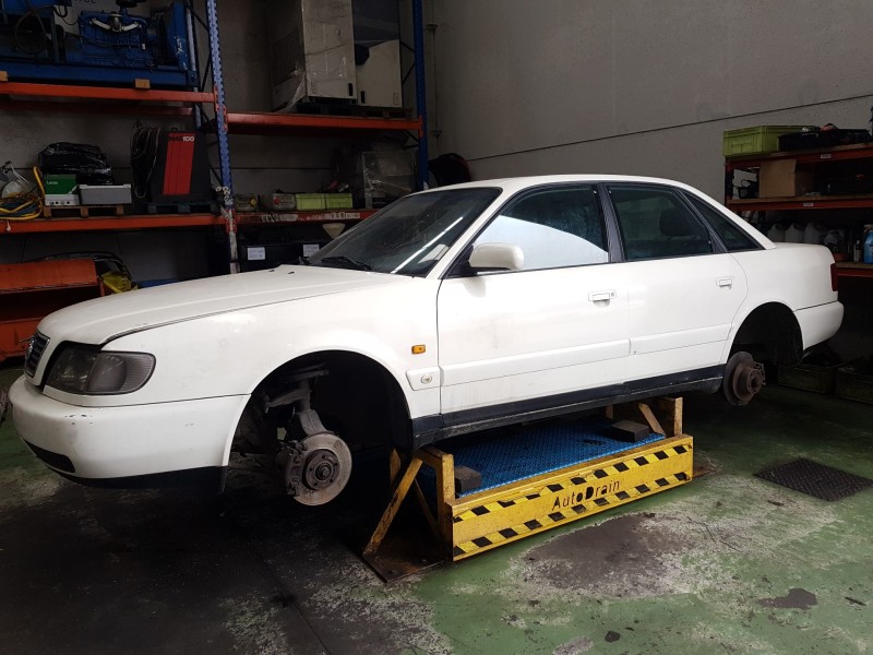 audi a6 c4 (4a2) del año 1999