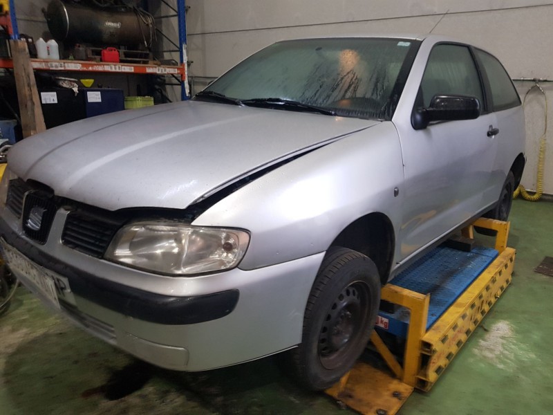 seat ibiza (6k1) del año 2001