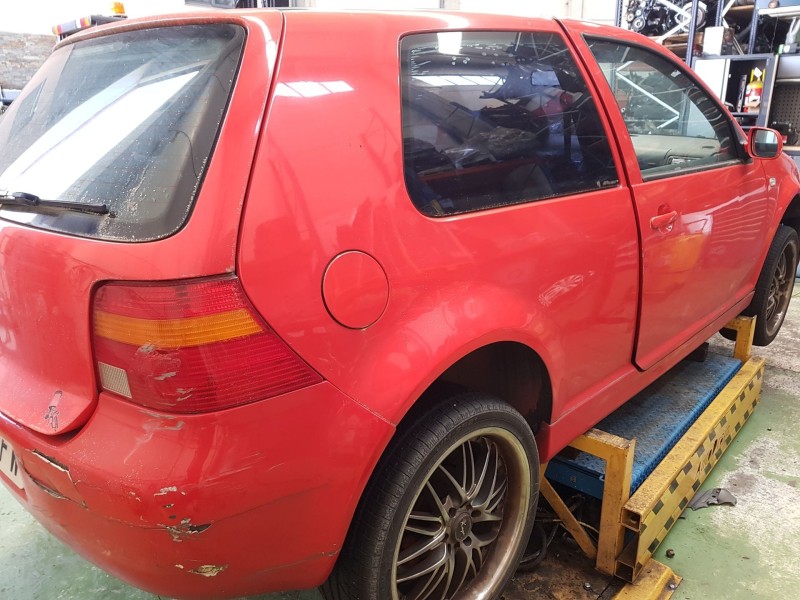 volkswagen golf iv berlina (1j1) del año 2003