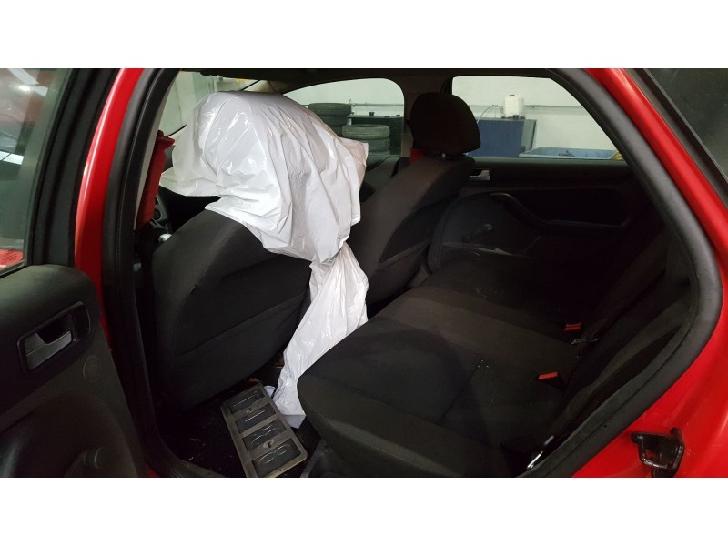 ford focus berlina (cak) del año 2006
