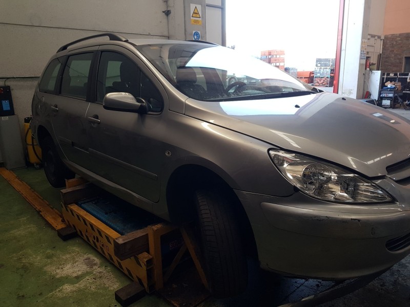 peugeot 307 break (3e) 1.6 hdi del año 2005