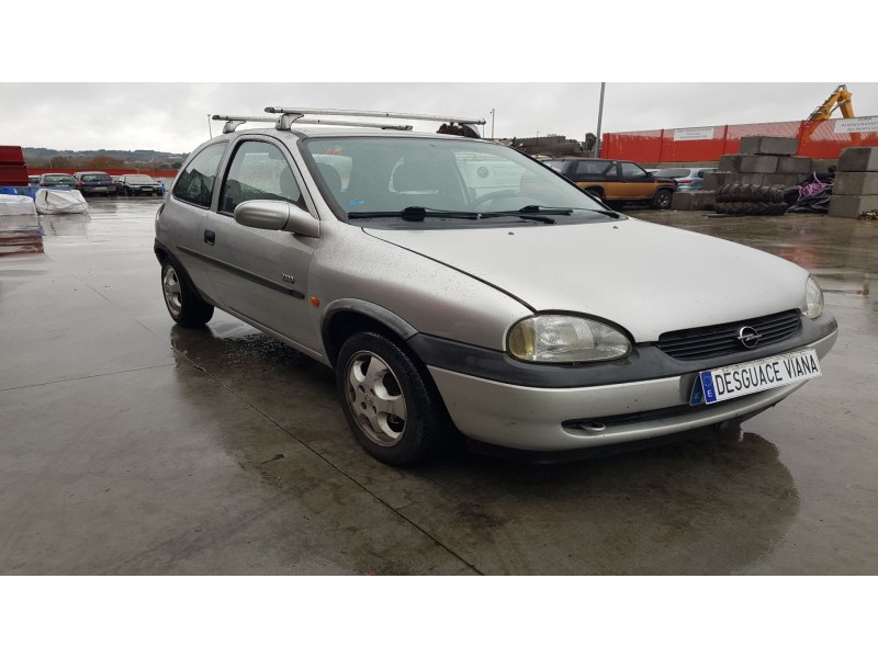 opel corsa b del año 2000