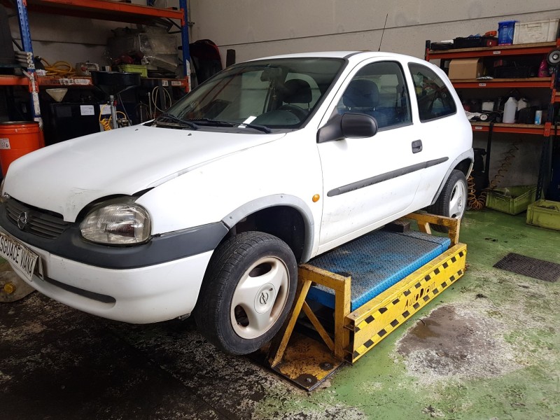 opel corsa b (s93) del año 1996