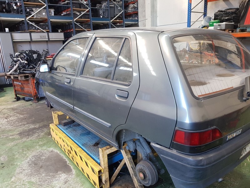 renault clio i (b/c57_, 5/357_) del año 1990