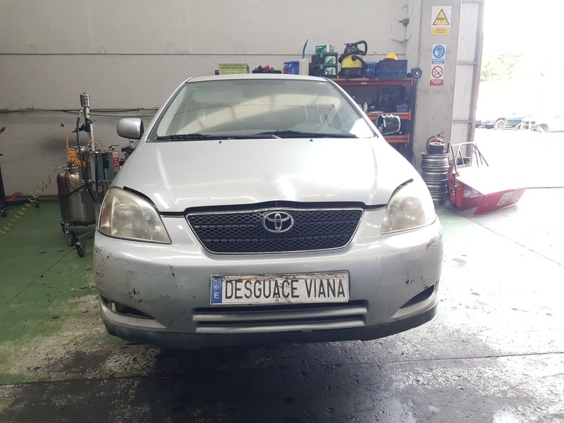 toyota corolla (_e12_) del año 2002