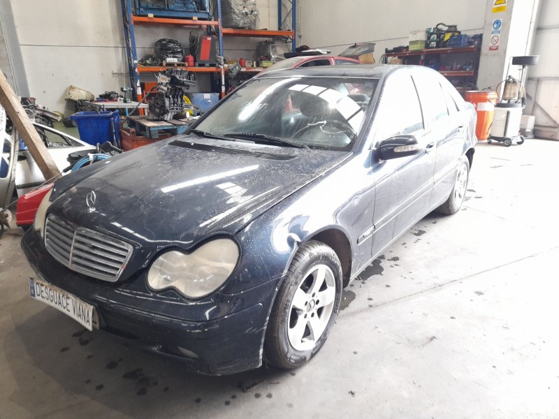 mercedes-benz clase c (w203) del año 2001
