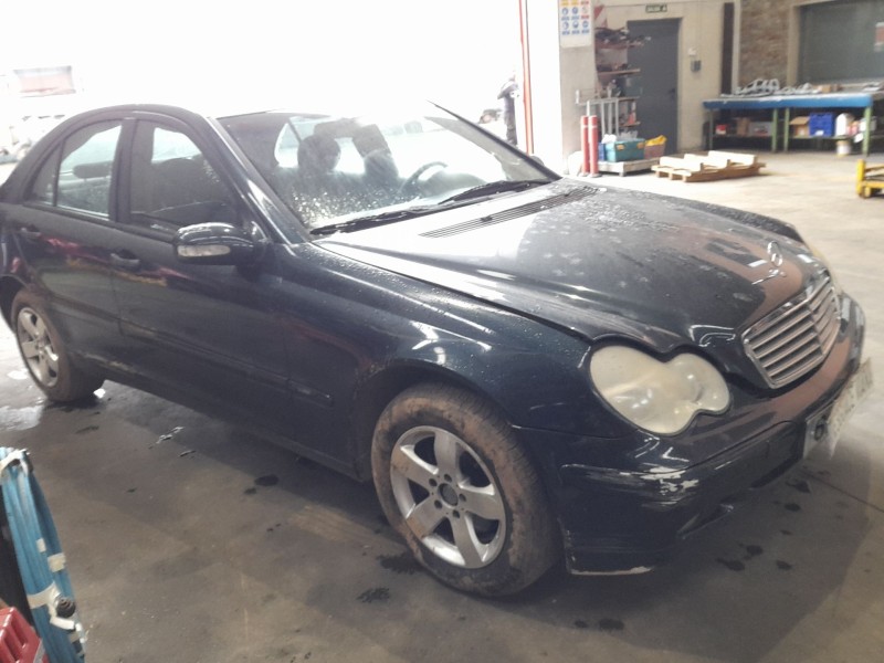 mercedes-benz clase c (w203) del año 2001
