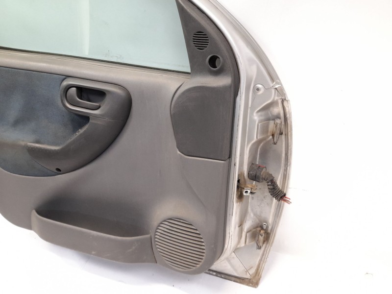 Recambio de puerta delantera izquierda para opel corsa c (x01) 1.0 (f08, f68) referencia OEM IAM   