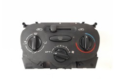 Recambio de mando climatizador para peugeot 206 berlina xr referencia OEM IAM 1068901  