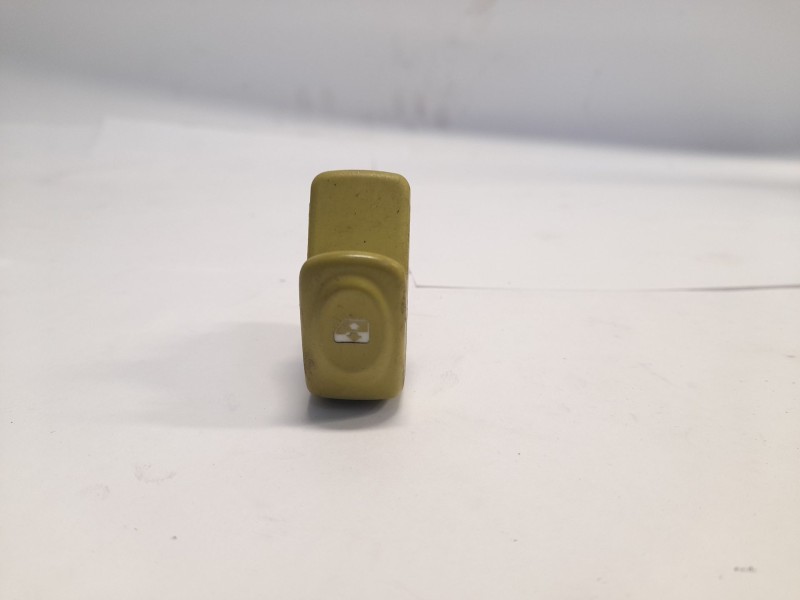 Recambio de boton elevalunas derecho para renault twingo i (c06_) 1.2 (c067) referencia OEM IAM   