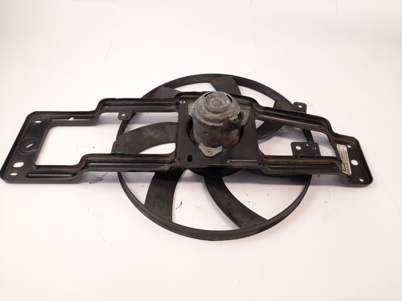 Recambio de electroventilador para renault twingo i (c06_) 1.2 (c067) referencia OEM IAM 852766B  