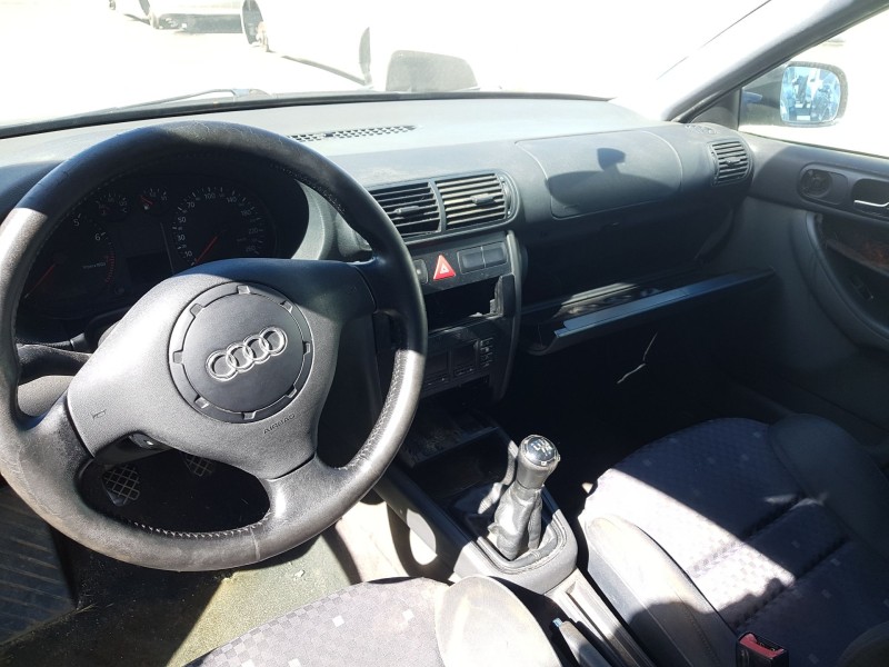 audi a3 (8l1) del año 1999