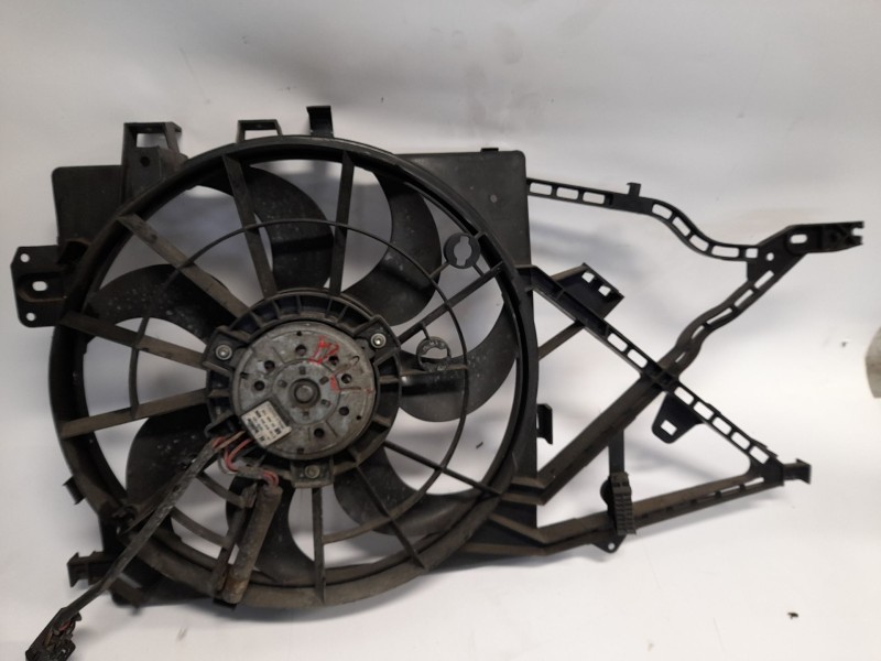 Recambio de electroventilador para opel vectra b (j96) 1.8 i 16v (f19) referencia OEM IAM 0130303283  