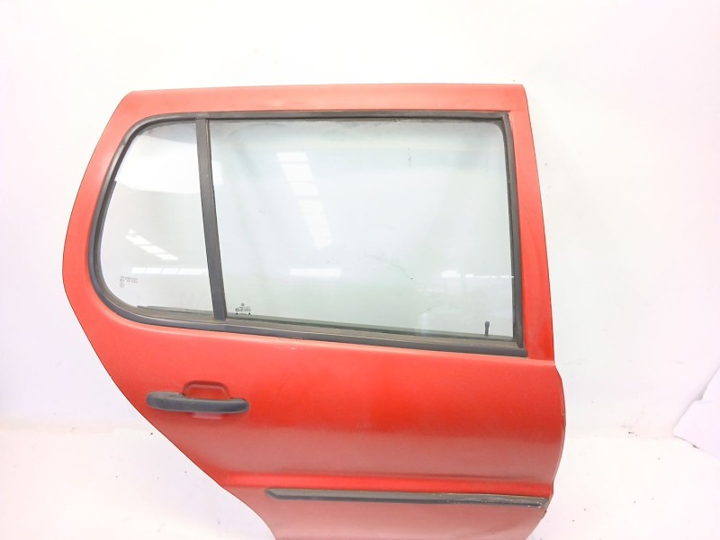 Recambio de puerta trasera derecha para volkswagen polo iii (6n1) 50 1.0 referencia OEM IAM   