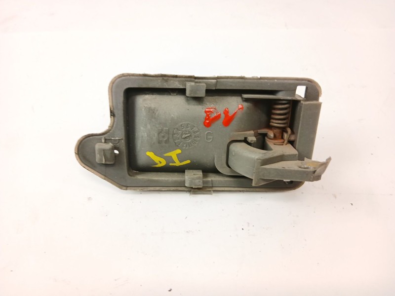 Recambio de maneta interior delantera izquierda para peugeot 205 ii (20a/c) 1.7 diesel referencia OEM IAM   