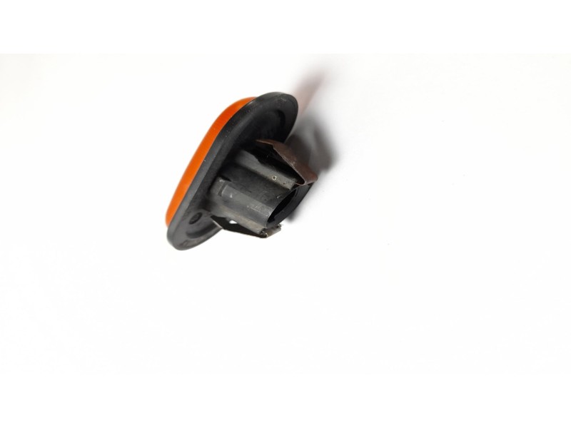 Recambio de piloto lateral izquierdo para opel movano furgón (f9) 2.8 dti referencia OEM IAM 7700847333  