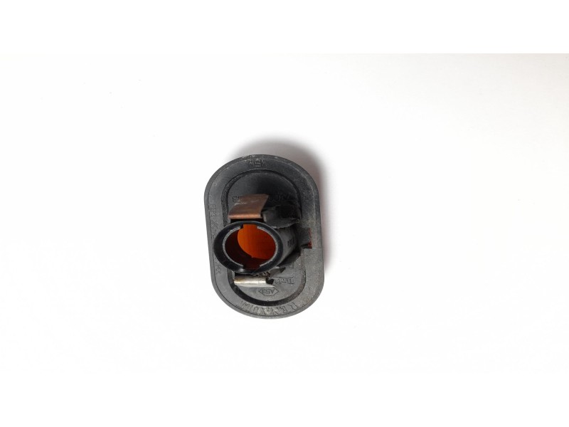 Recambio de piloto lateral izquierdo para opel movano furgón (f9) 2.8 dti referencia OEM IAM 7700847333  