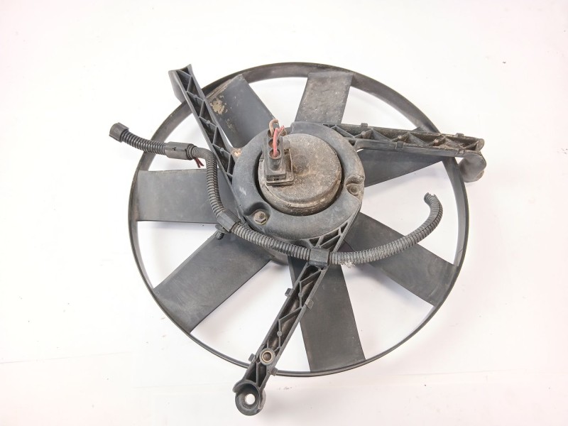 Recambio de electroventilador para volkswagen polo iii (6n1) 50 1.0 referencia OEM IAM 121209F  