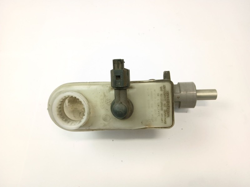 Recambio de bomba freno para volkswagen polo iii (6n1) 50 1.0 referencia OEM IAM 21025599  