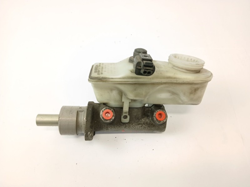Recambio de bomba freno para volkswagen polo iii (6n1) 50 1.0 referencia OEM IAM 21025599  
