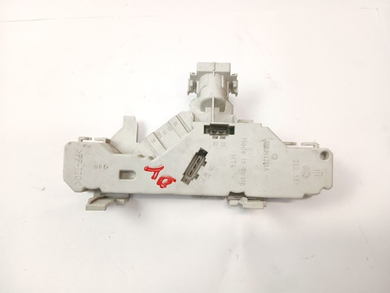 Recambio de portalamparas para volkswagen polo iii (6n1) 50 1.0 referencia OEM IAM   
