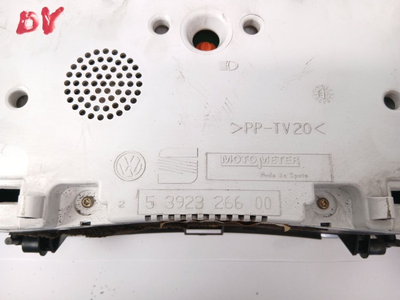 Recambio de cuadro instrumentos para volkswagen polo iii (6n1) 50 1.0 referencia OEM IAM 5392326600  