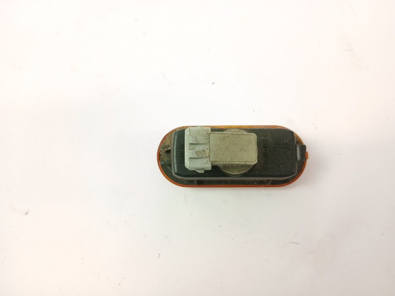 Recambio de piloto lateral derecho para volkswagen polo iii (6n1) 50 1.0 referencia OEM IAM 0152636  