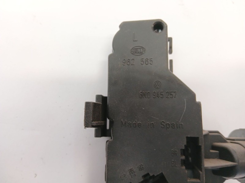 Recambio de portalamparas para volkswagen polo iii (6n1) 50 1.0 referencia OEM IAM   