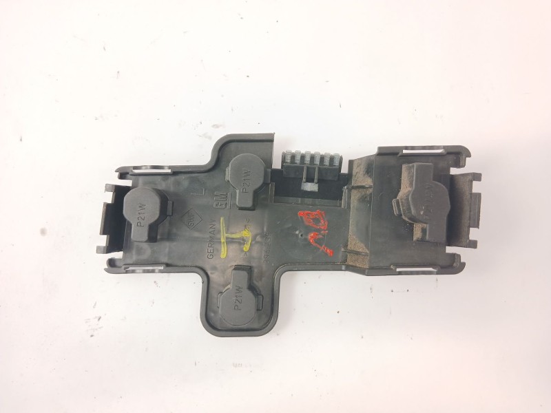 Recambio de portalamparas para opel vectra a fastback (88_, 89_) 1.8 i cat referencia OEM IAM   